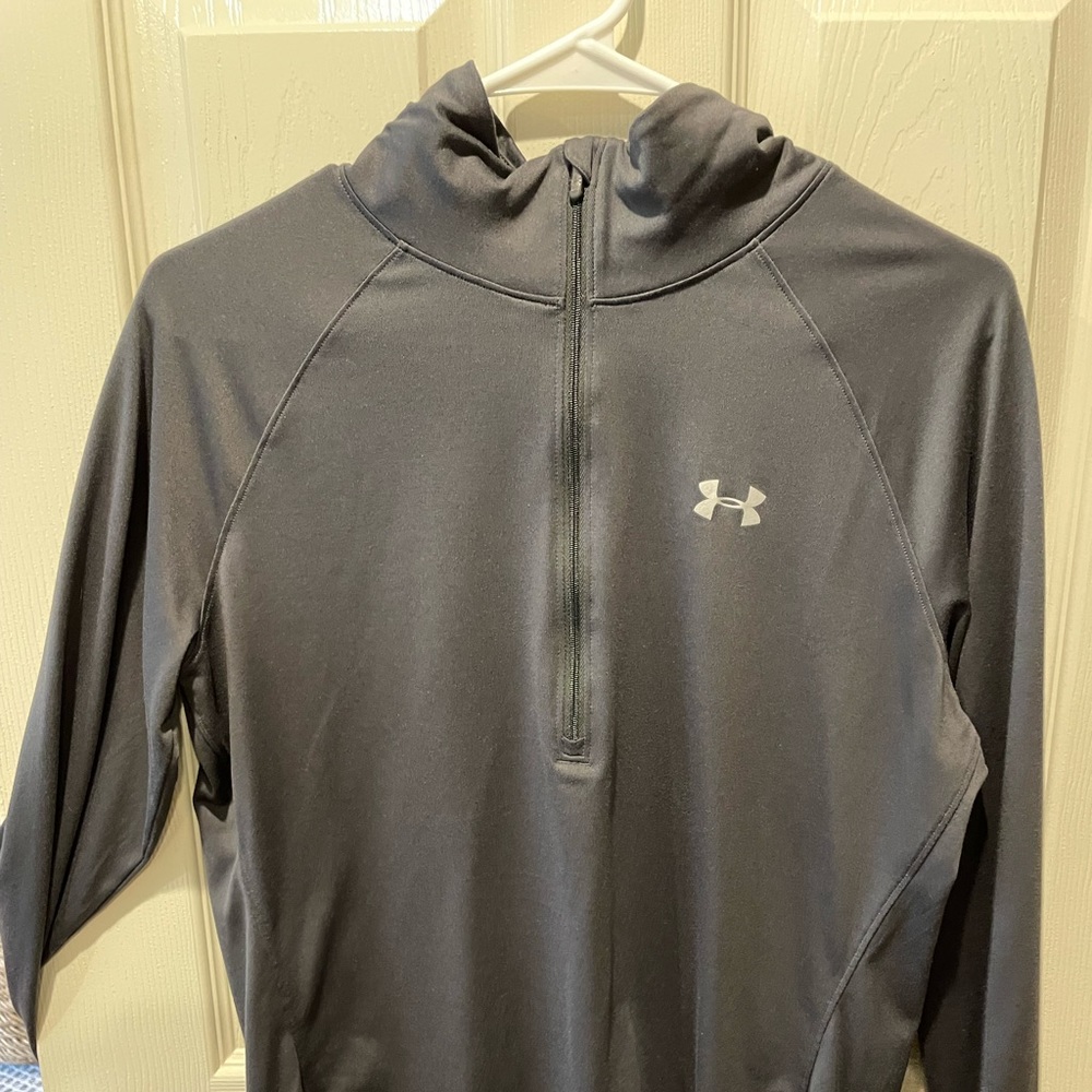Under Armour women’s pull over